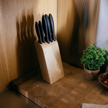 Набор ножей Fiskars Essential в деревянном блоке (1023782)