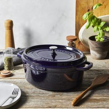 Чавунна жаровня/кокот STAUB, овальна 6,7 л, (31 см, темно-синя)