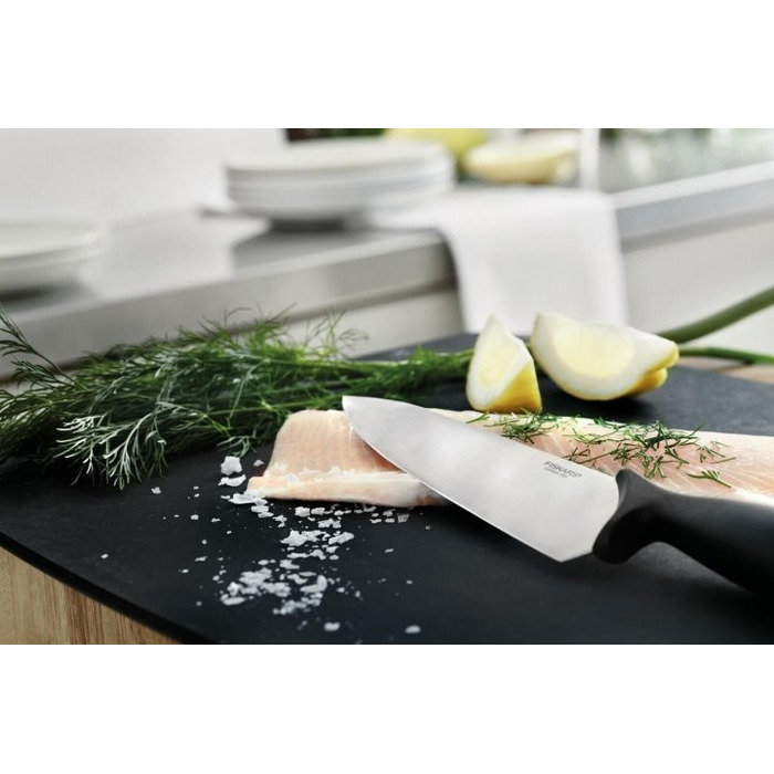 Нож для овощей Fiskars Essential 7,5 см (1023780)