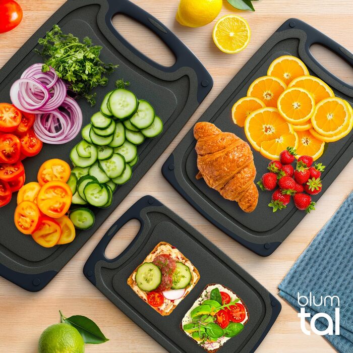 Набір обробних дощок Blumtal 3 розміри (S/M/L) - Велика пластикова обробна дошка з пазами для соку та ручкою - Міцна кухонна обробна дошка без BPA (сіра, комплект з 3 предметів)