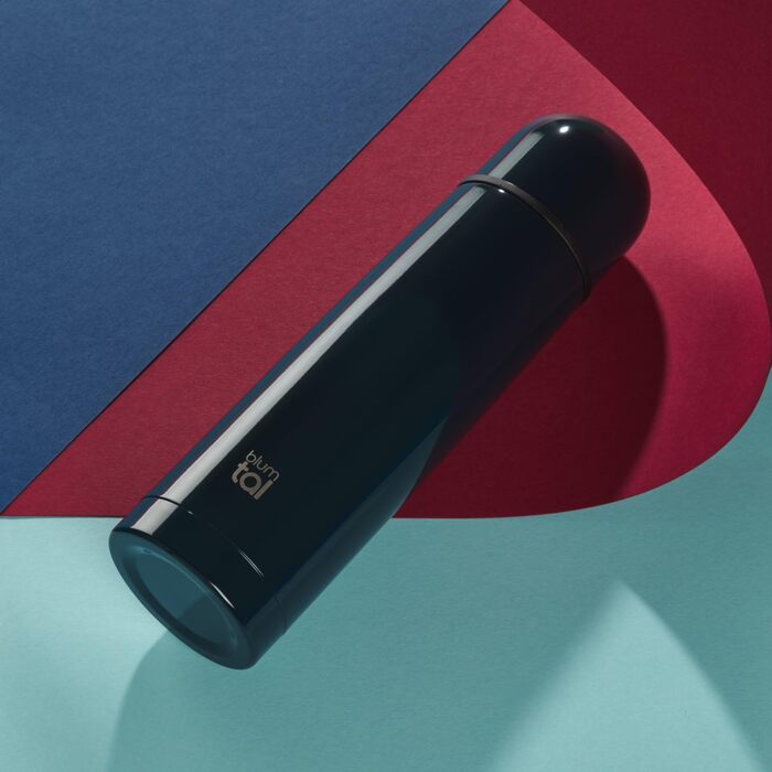 Термос Blumtal Eifel з нержавіючої сталі 500 мл - герметичний термос з чашкою для пиття в дорозі, ізолює гарячі напої, темно-зелений (700 мл, ягідний)