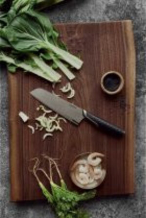 Нож Santoku Fiskars Titanium 20 см (1027295)