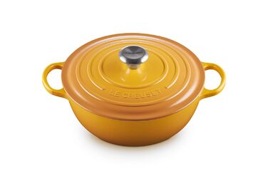 Чавунна каструля Le Creuset Signature La Marmite, 26 см, 4,1 л, колір Nektar (підходить для всіх типів плит, включаючи індукційні)