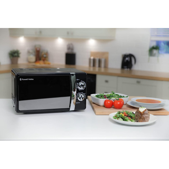 Мікрохвильова піч 17 л, 700 Вт, чорний RHMM701B Russell Hobbs