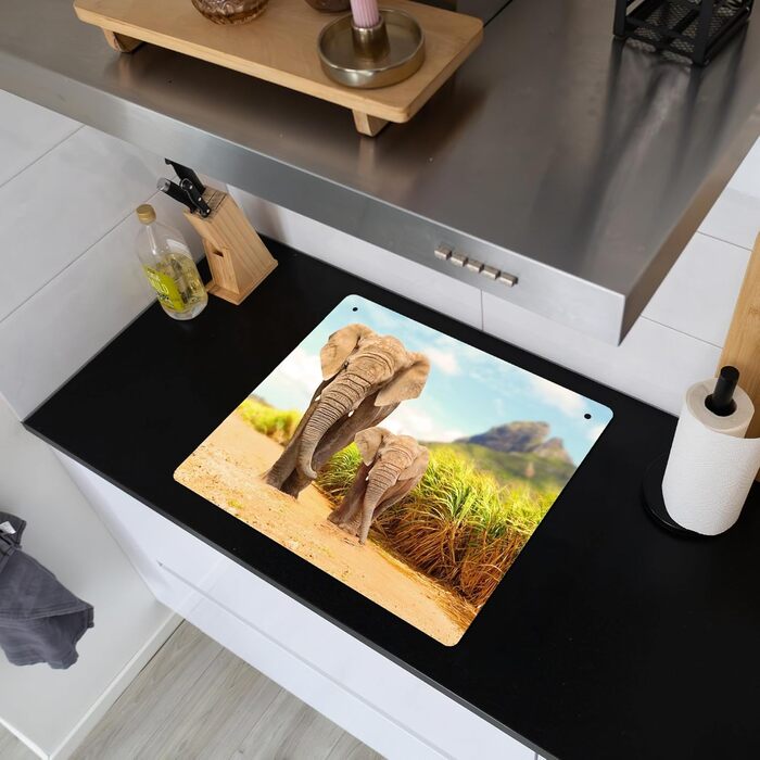 Фартух для плити, кухонний фартух, вініл, 78x52 см, декор для кухні, облицювання стіни, кришка для плити - сіро-чорна (слони - тварини, 52Д x 60Ш см)