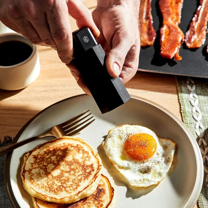 Набор мельниц для соли и перца с держателем HexClad