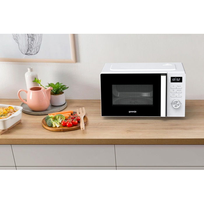 Мікрохвильова піч Gorenje MO20A3WH / 20 л / 800 Вт / AquaClean / AutoMenu / Сенсорне керування / LED дисплей / Функція розморожування / 5 рівнів потужності / Блокування від дітей / Електронна / Біла
