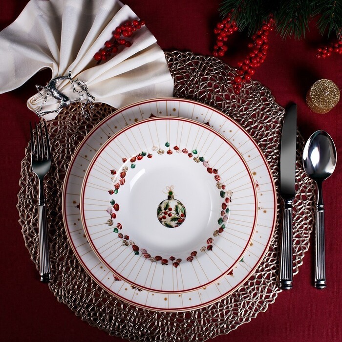 Глибока тарілка Fissman CHRISTMAS BALLS 21,5 см порцеляна (16083)