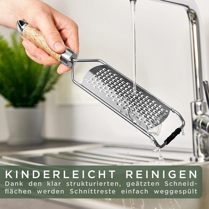 Набір з 2 терток для сиру з нержавіючої сталі з дерев'яними ручками WALDWERK