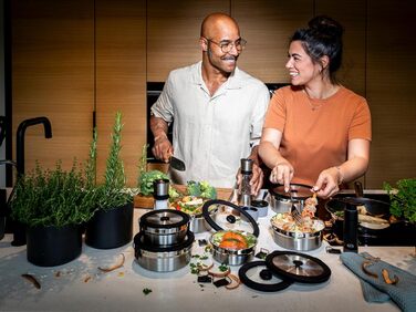 Кришка RSLE FLEXX 2GO з нержавіючої сталі з затискачами для ланч-боксу, силіконовий обідок, герметична, силіконовий клапан, сріблясто-чорна, срібляста (кругла з нержавіючої сталі, кругла 1,4 л)