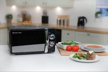 Мікрохвильова піч 17 л, 700 Вт, чорний RHMM701B Russell Hobbs