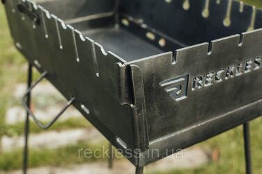 Вугільний мангал на 10 шампурів Reckless KL-10/3