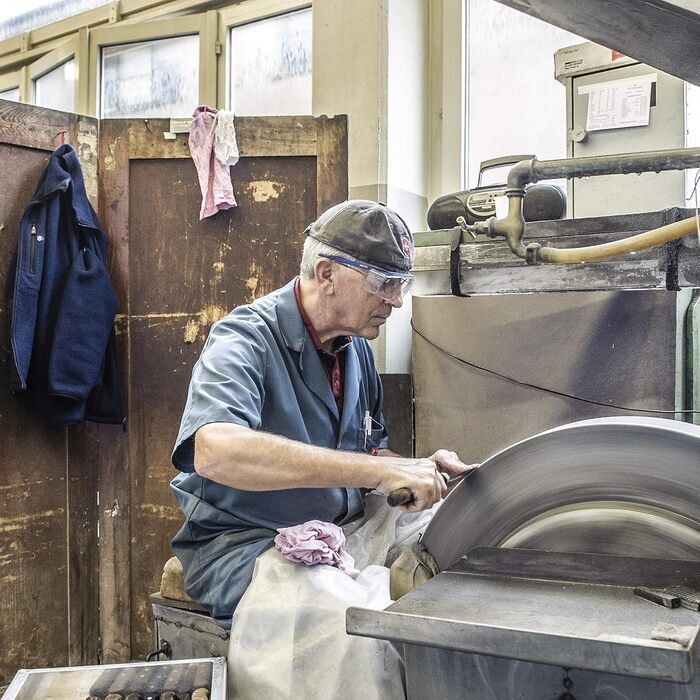 Набір кухонних ножів з дерев'яний блок для зберігання 7 предметів Victorinox