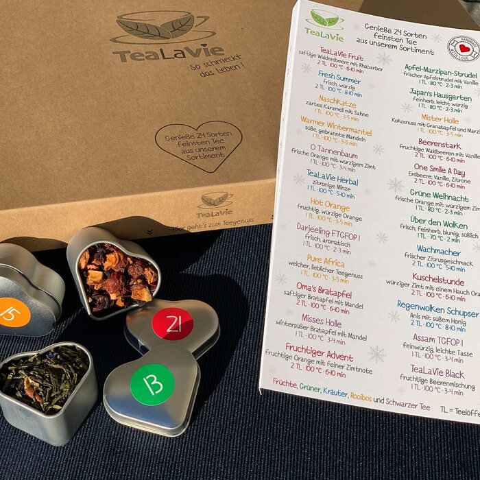 Чайний адвент-календар 2025, 24 сорти чаю в бляшанках у формі сердечок TeaLaVie