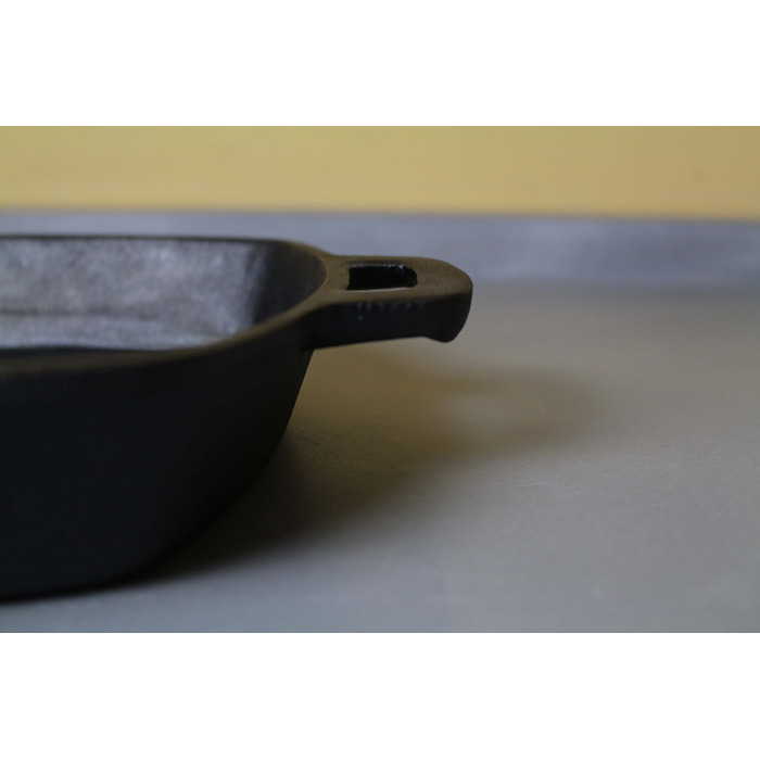 Чавунна сковорода-гриль 24 см. Broil King 91658 Код: 003350