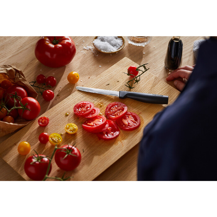 Нож для томатов Fiskars Hard Edge 12 см (1054947)